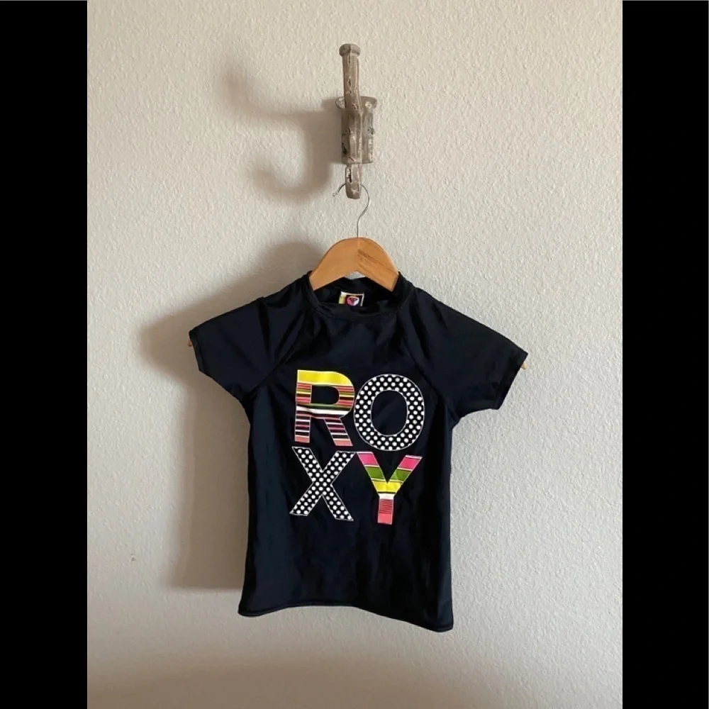 Roxy Girls Swim Short Sleeve Rash Guard Blk Logo​​​​​​​​​
